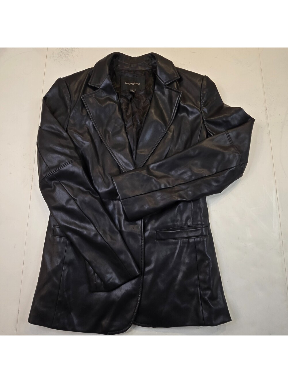 Banana Republic 90's minimalism Black Vegan Leather Blazer Size 0